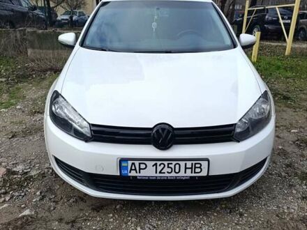 Белый Фольксваген Гольф, объемом двигателя 2.48 л и пробегом 234 тыс. км за 7800 $, фото 1 на Automoto.ua