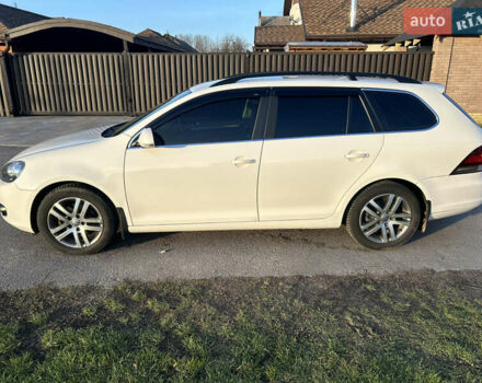 Белый Фольксваген Гольф, объемом двигателя 1.6 л и пробегом 206 тыс. км за 9999 $, фото 1 на Automoto.ua