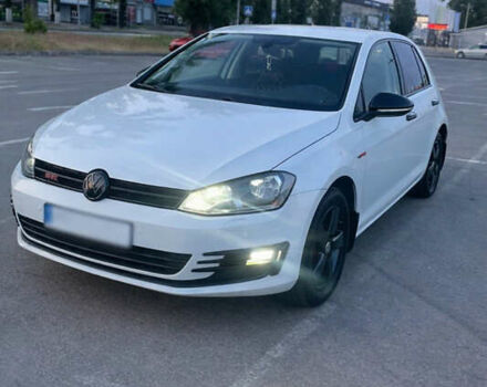 Белый Фольксваген Гольф, объемом двигателя 1.4 л и пробегом 179 тыс. км за 9000 $, фото 1 на Automoto.ua