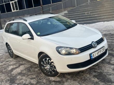 Белый Фольксваген Гольф, объемом двигателя 1.6 л и пробегом 220 тыс. км за 8000 $, фото 1 на Automoto.ua