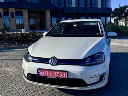 Белый Фольксваген Гольф, объемом двигателя 0 л и пробегом 107 тыс. км за 8100 $, фото 1 на Automoto.ua