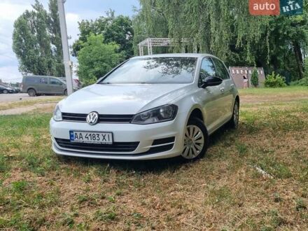 Фольксваген Гольф 2014 в Вишневом на Automoto.ua Белый Фольксваген Гольф, объемом двигателя 1.2 л и пробегом 151 тыс. км за 9800 $, фото 1 на Automoto.ua
