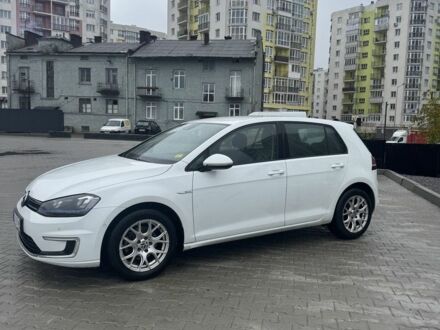 Белый Фольксваген Гольф, объемом двигателя 0 л и пробегом 118 тыс. км за 11500 $, фото 1 на Automoto.ua