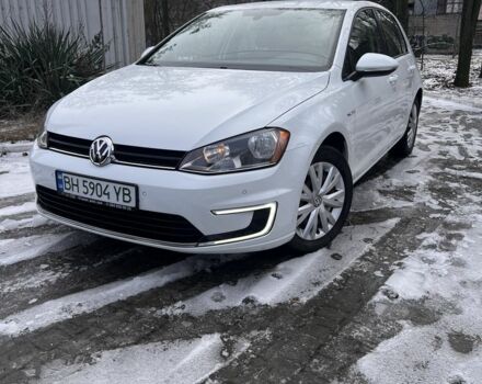 Белый Фольксваген Гольф, объемом двигателя 0 л и пробегом 153 тыс. км за 7700 $, фото 1 на Automoto.ua