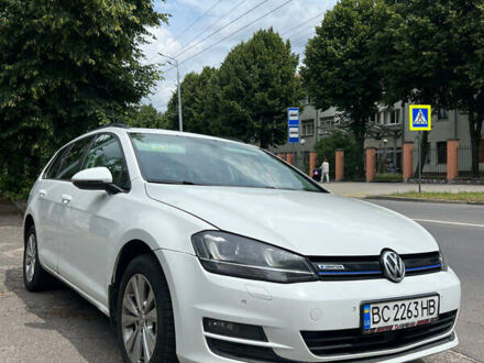 Белый Фольксваген Гольф, объемом двигателя 1.4 л и пробегом 345 тыс. км за 9499 $, фото 1 на Automoto.ua