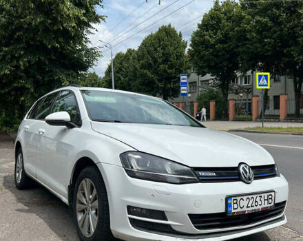 Белый Фольксваген Гольф, объемом двигателя 1.4 л и пробегом 345 тыс. км за 7500 $, фото 1 на Automoto.ua