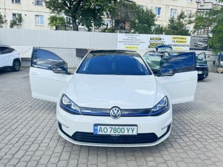 Білий Фольксваген Гольф, об'ємом двигуна 0 л та пробігом 160 тис. км за 9500 $, фото 1 на Automoto.ua