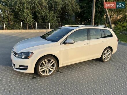 Фольксваген Гольф 2015 в Бершаде на Automoto.ua Белый Фольксваген Гольф, объемом двигателя 2 л и пробегом 165 тыс. км за 11700 $, фото 1 на Automoto.ua