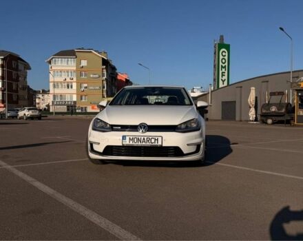 Белый Фольксваген Гольф, объемом двигателя 0 л и пробегом 158 тыс. км за 8000 $, фото 1 на Automoto.ua