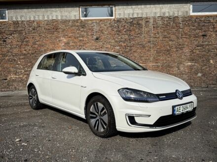 Белый Фольксваген Гольф, объемом двигателя 0 л и пробегом 120 тыс. км за 10700 $, фото 1 на Automoto.ua