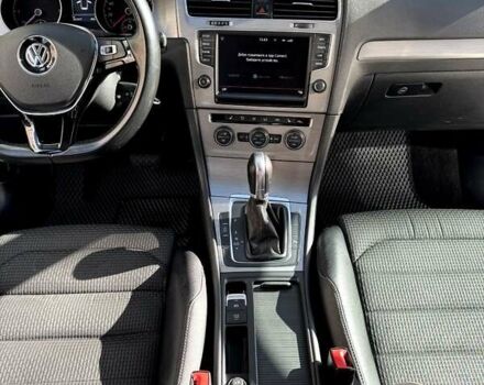 Белый Фольксваген Гольф, объемом двигателя 1.97 л и пробегом 263 тыс. км за 12000 $, фото 1 на Automoto.ua