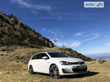 Фольксваген Гольф 2015 в Львове на Automoto.ua Белый Фольксваген Гольф, объемом двигателя 2 л и пробегом 191 тыс. км за 16900 $, фото 1 на Automoto.ua