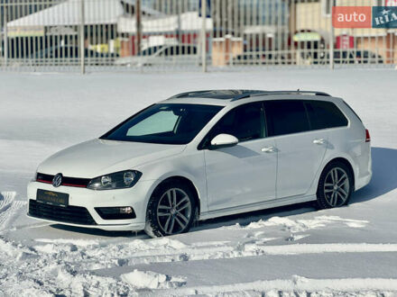Белый Фольксваген Гольф, объемом двигателя 1.6 л и пробегом 200 тыс. км за 12999 $, фото 1 на Automoto.ua