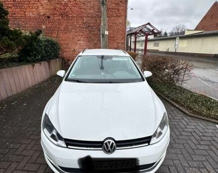 Белый Фольксваген Гольф, объемом двигателя 1.6 л и пробегом 300 тыс. км за 9000 $, фото 1 на Automoto.ua