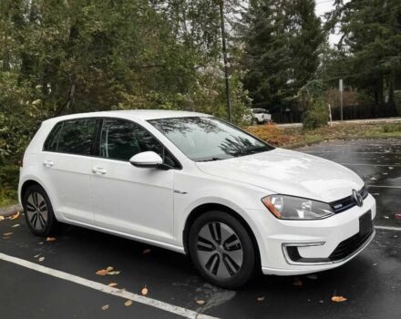 Белый Фольксваген Гольф, объемом двигателя 0 л и пробегом 70 тыс. км за 4500 $, фото 1 на Automoto.ua