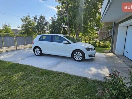 Белый Фольксваген Гольф, объемом двигателя 1.6 л и пробегом 197 тыс. км за 13800 $, фото 1 на Automoto.ua