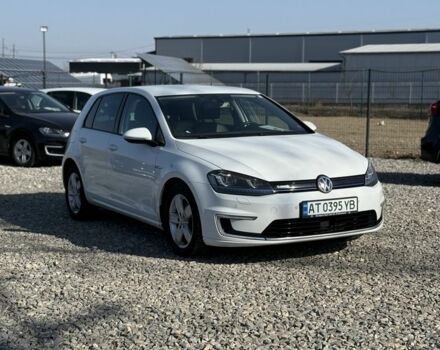 Белый Фольксваген Гольф, объемом двигателя 0 л и пробегом 120 тыс. км за 9000 $, фото 1 на Automoto.ua