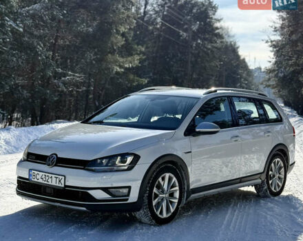 Белый Фольксваген Гольф, объемом двигателя 1.97 л и пробегом 315 тыс. км за 13900 $, фото 1 на Automoto.ua