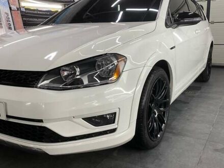 Фольксваген Гольф 2017 в Тальном на Automoto.ua Белый Фольксваген Гольф, объемом двигателя 1.8 л и пробегом 139 тыс. км за 14300 $, фото 1 на Automoto.ua