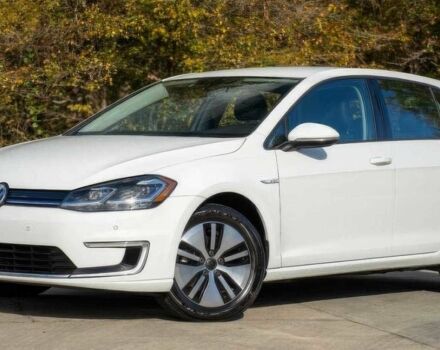 Белый Фольксваген Гольф, объемом двигателя 0 л и пробегом 63 тыс. км за 8200 $, фото 1 на Automoto.ua