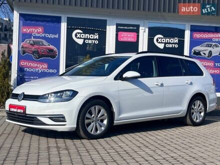 Белый Фольксваген Гольф, объемом двигателя 1.6 л и пробегом 250 тыс. км за 13000 $, фото 1 на Automoto.ua