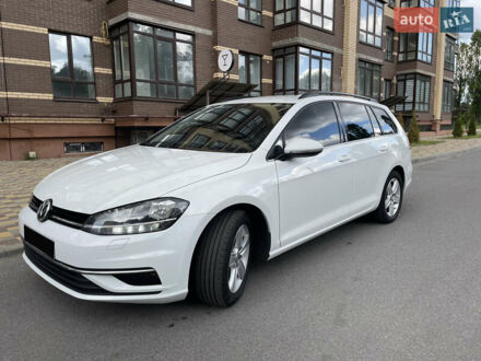 Фольксваген Гольф 2017 в Чернигове на Automoto.ua Белый Фольксваген Гольф, объемом двигателя 1.6 л и пробегом 232 тыс. км за 12500 $, фото 1 на Automoto.ua