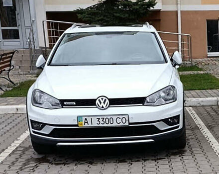 Белый Фольксваген Гольф, объемом двигателя 1.78 л и пробегом 50 тыс. км за 15999 $, фото 1 на Automoto.ua