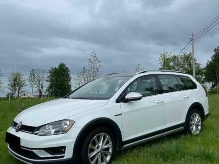 Фольксваген Гольф 2017 в Виннице на Automoto.ua Белый Фольксваген Гольф, объемом двигателя 0 л и пробегом 71 тыс. км за 8500 $, фото 1 на Automoto.ua