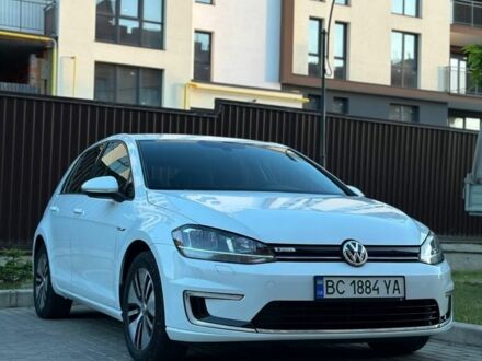 Белый Фольксваген Гольф, объемом двигателя 0 л и пробегом 56 тыс. км за 11200 $, фото 1 на Automoto.ua