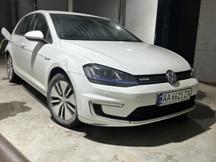 Белый Фольксваген Гольф, объемом двигателя 0 л и пробегом 101 тыс. км за 9000 $, фото 1 на Automoto.ua