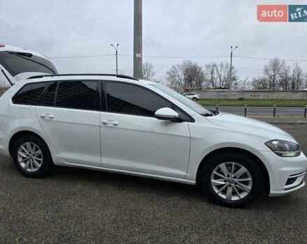 Белый Фольксваген Гольф, объемом двигателя 1.8 л и пробегом 102 тыс. км за 14900 $, фото 1 на Automoto.ua