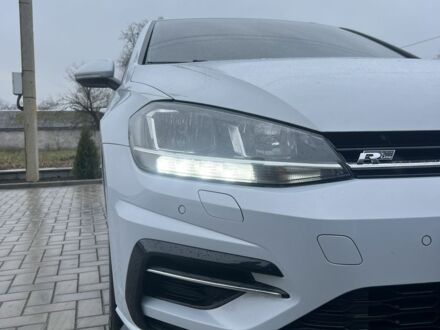 Білий Фольксваген Гольф, об'ємом двигуна 1.6 л та пробігом 301 тис. км за 12900 $, фото 1 на Automoto.ua