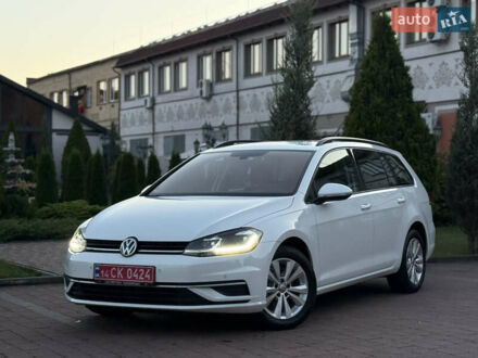 Фольксваген Гольф 2017 в Стрые на Automoto.ua Белый Фольксваген Гольф, объемом двигателя 1.6 л и пробегом 240 тыс. км за 13200 $, фото 1 на Automoto.ua