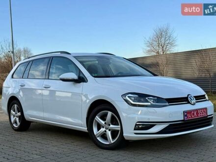 Белый Фольксваген Гольф, объемом двигателя 1.6 л и пробегом 182 тыс. км за 13950 $, фото 1 на Automoto.ua