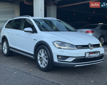 Белый Фольксваген Гольф, объемом двигателя 1.97 л и пробегом 352 тыс. км за 14999 $, фото 1 на Automoto.ua