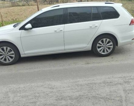 Белый Фольксваген Гольф, объемом двигателя 1.6 л и пробегом 227 тыс. км за 16494 $, фото 1 на Automoto.ua