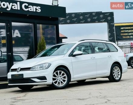 Белый Фольксваген Гольф, объемом двигателя 1.6 л и пробегом 307 тыс. км за 13900 $, фото 1 на Automoto.ua