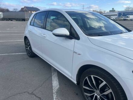 Белый Фольксваген Гольф, объемом двигателя 0 л и пробегом 165 тыс. км за 12500 $, фото 1 на Automoto.ua