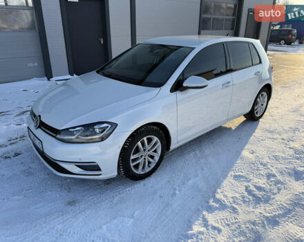 Белый Фольксваген Гольф, объемом двигателя 1.5 л и пробегом 129 тыс. км за 17500 $, фото 1 на Automoto.ua