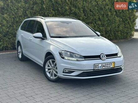 Белый Фольксваген Гольф, объемом двигателя 2 л и пробегом 209 тыс. км за 15500 $, фото 1 на Automoto.ua