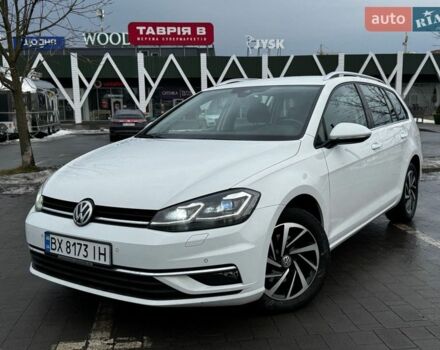 Белый Фольксваген Гольф, объемом двигателя 1.97 л и пробегом 219 тыс. км за 16799 $, фото 1 на Automoto.ua
