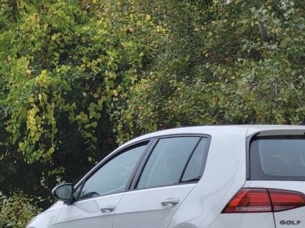 Фольксваген Гольф 2018 в Киеве на Automoto.ua Белый Фольксваген Гольф, объемом двигателя 1 л и пробегом 109 тыс. км за 12300 $, фото 1 на Automoto.ua