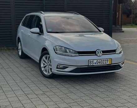 Белый Фольксваген Гольф, объемом двигателя 2 л и пробегом 215 тыс. км за 15999 $, фото 1 на Automoto.ua