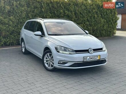 Белый Фольксваген Гольф, объемом двигателя 2 л и пробегом 214 тыс. км за 15400 $, фото 1 на Automoto.ua