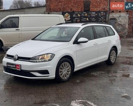 Белый Фольксваген Гольф, объемом двигателя 1.6 л и пробегом 243 тыс. км за 10990 $, фото 1 на Automoto.ua