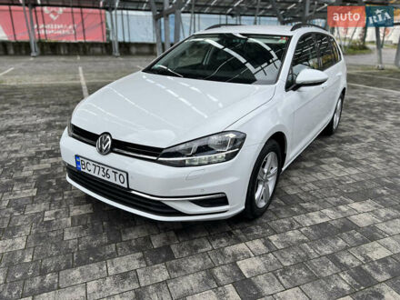 Фольксваген Гольф 2019 в Львове на Automoto.ua Белый Фольксваген Гольф, объемом двигателя 1.6 л и пробегом 81 тыс. км за 13300 $, фото 1 на Automoto.ua