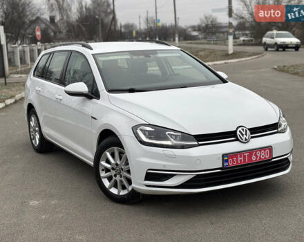 Белый Фольксваген Гольф, объемом двигателя 1.6 л и пробегом 267 тыс. км за 13100 $, фото 1 на Automoto.ua