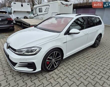 Белый Фольксваген Гольф, объемом двигателя 2 л и пробегом 198 тыс. км за 19199 $, фото 1 на Automoto.ua