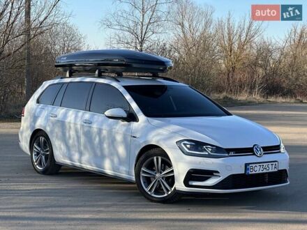 Фольксваген Гольф 2019 в Дрогобыче на Automoto.ua Белый Фольксваген Гольф, объемом двигателя 1.97 л и пробегом 223 тыс. км за 17700 $, фото 1 на Automoto.ua