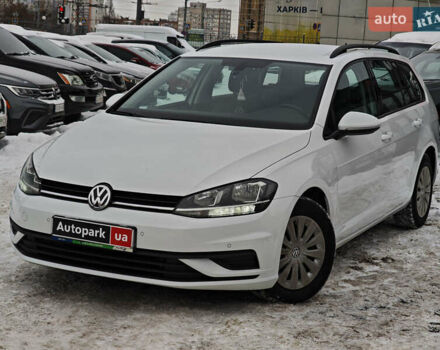 Белый Фольксваген Гольф, объемом двигателя 1.6 л и пробегом 243 тыс. км за 10990 $, фото 1 на Automoto.ua